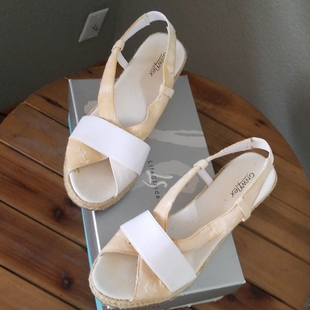 Life Stride Beige and White Wedges